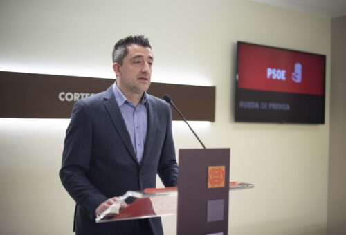 El PSOE lamenta que Azcón solo haya necesitado nueve meses para empeorar todas las estadísticas de sanidad, incluido el aumento constante de las listas de espera