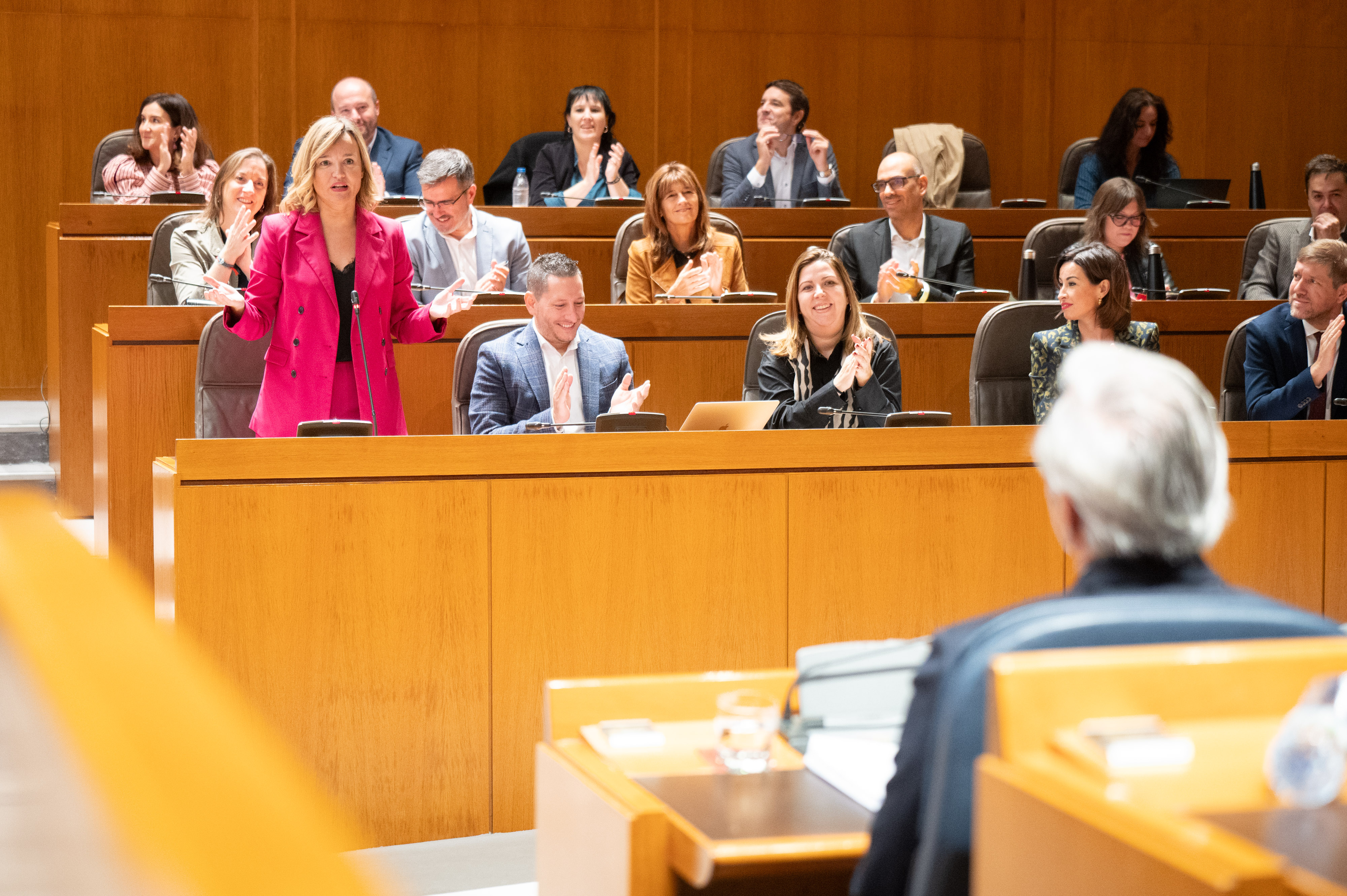 Pilar Alegría critica a Jorge Azcón por su enfoque sectario y la falta de soluciones para la vivienda en Aragón